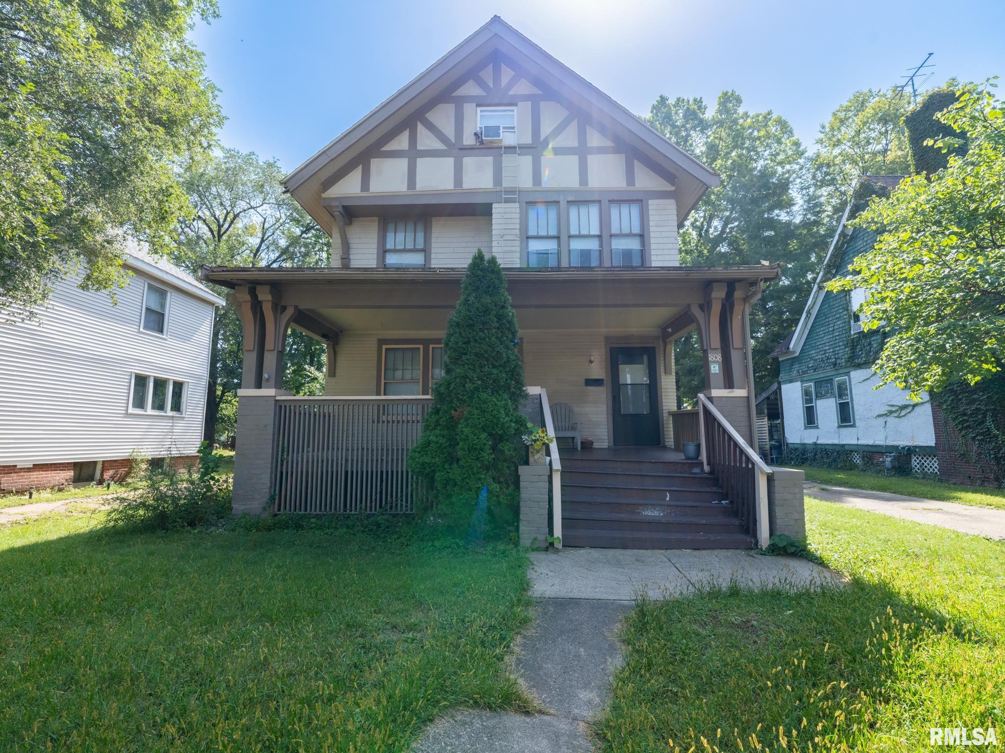 1808 W Bradley Avenue